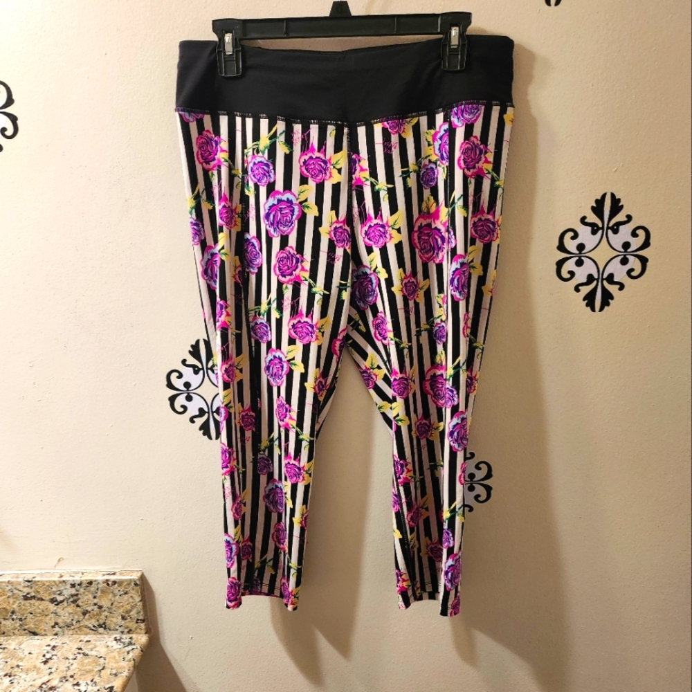 Betsey Johnson Floral Striped Leggings